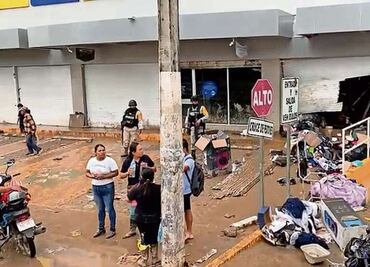 Rapiña e inundaciones dejan a habitantes de Veracruz sin comida; "Quería aceites y sopas, no alcancé nada"
