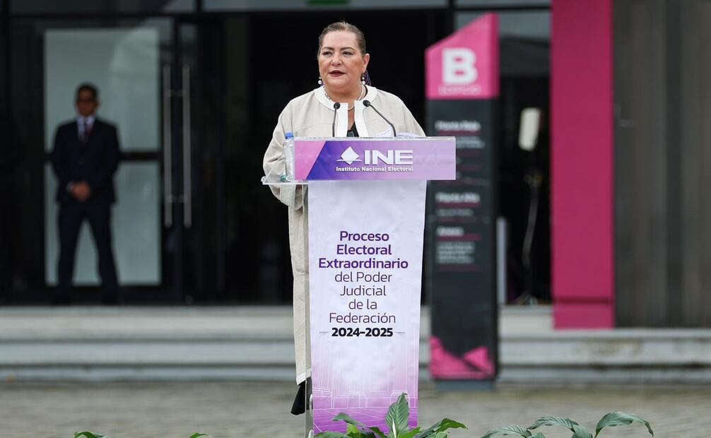 Guadalupe Taddei da banderazo a proceso electoral extraordinario del Poder Judicial. Foto: Hugo Salvador / EL UNIVERSAL