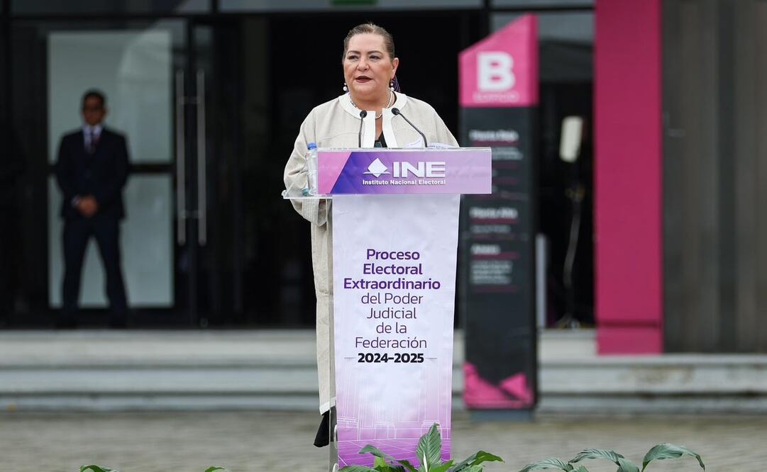 Guadalupe Taddei da banderazo a proceso electoral extraordinario del Poder Judicial. Foto: Hugo Salvador / EL UNIVERSAL