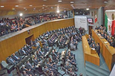 Encabeza Morena faltas en el Congreso de Nuevo León 