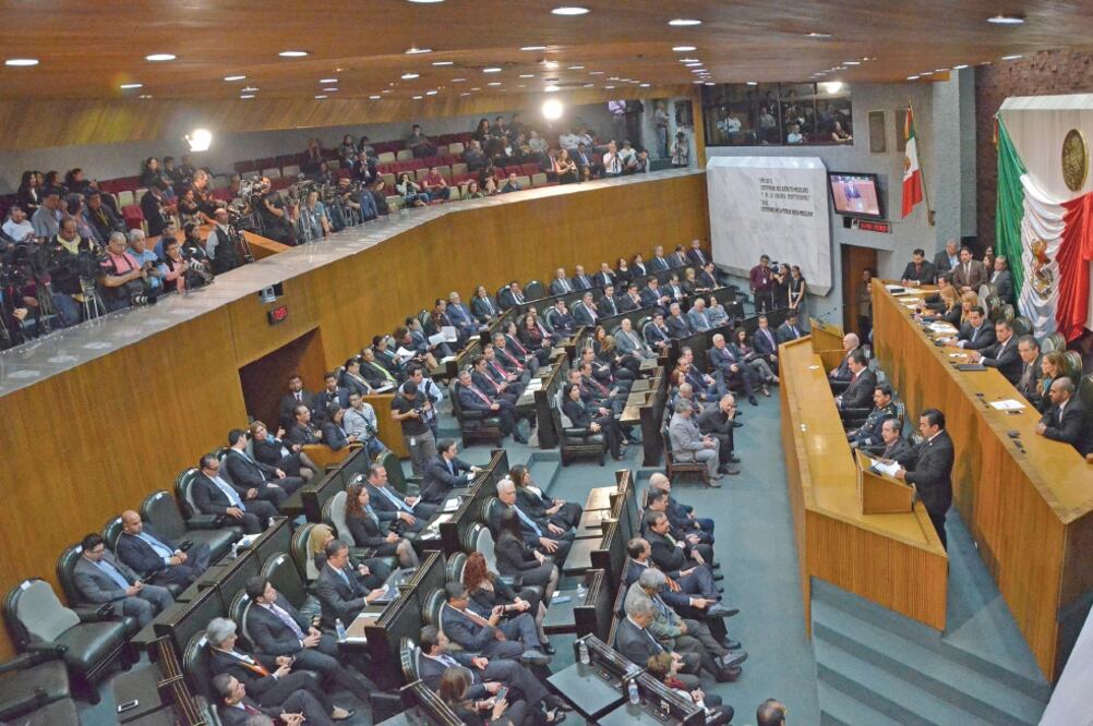 No se tiene registro de que la tesorería del Congreso haya restado la parte correspondiente de su dieta a los diputados faltistas (ARCHIVO EL UNIVERSAL)