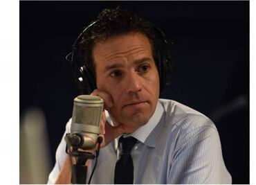 "Quieren acabar con Latinus"; Carlos Loret reacciona a investigación de la UIF contra él, su esposa y Brozo