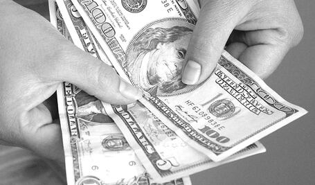 Dólar cae por segundo día y cierra en 20.72 pesos, su menor precio desde septiembre