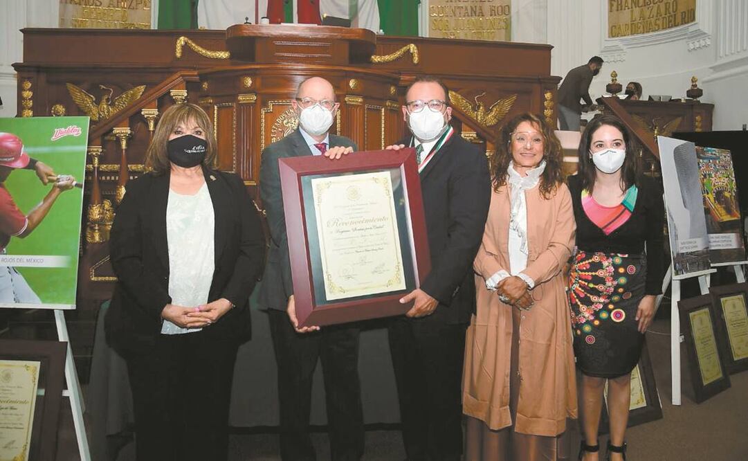 Diputados dijeron que el turismo reactiva la economía de la CDMX. Foto: Tomada de Twitter.