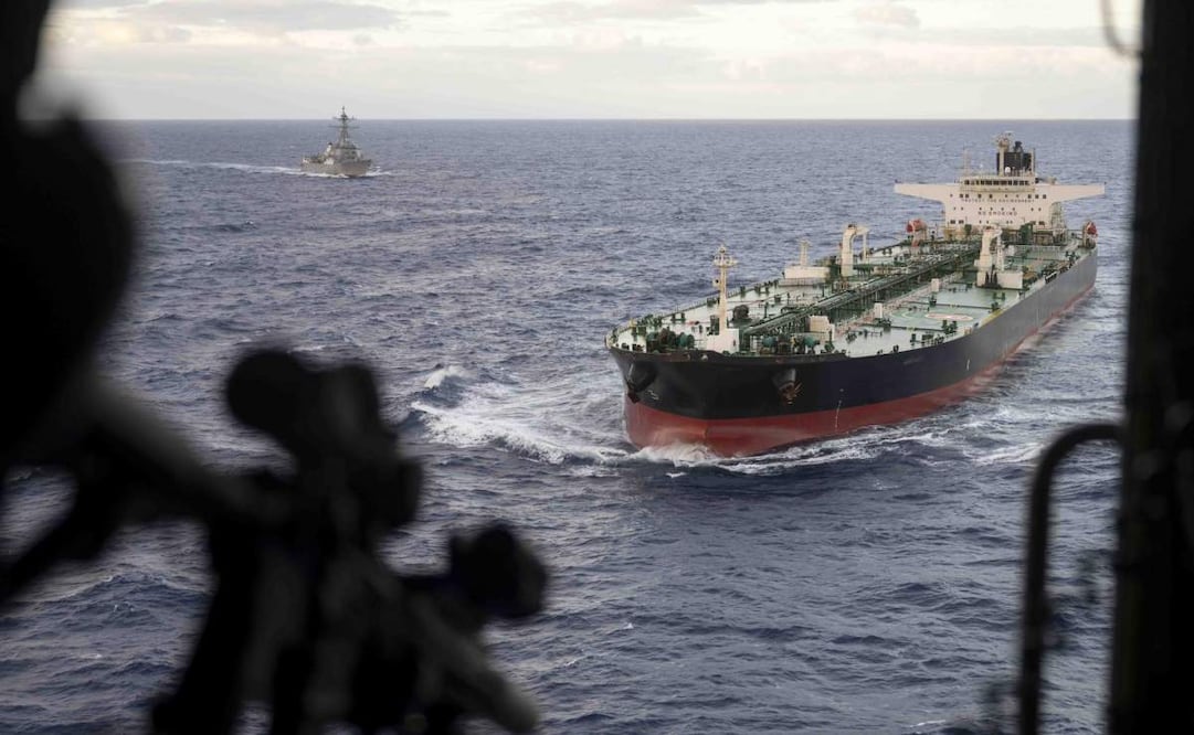 Captura de petrolero en el océano Índico. Foto: X @DeptofWar