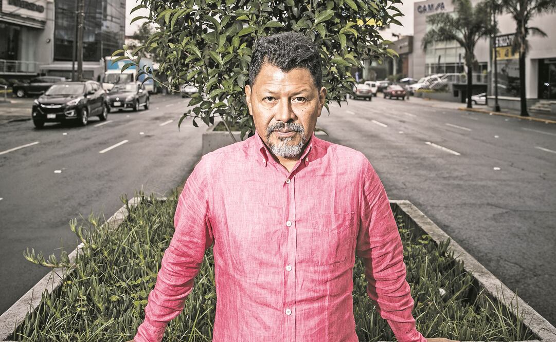 Para Carlos Jacanamijoy, el arte puede transformar el pensamiento de una persona, un modo de vida, una sociedad. (GERMÁN ESPINOSA. EL UNIVERSAL)