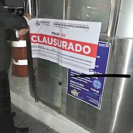 Clausuran dos estacionamientos por incumplir con la gratuidad