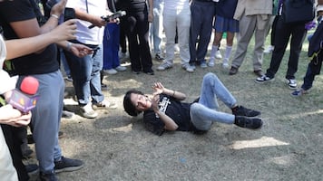 Convocan a reunión de "therians" y sólo acude un "french poodle"; "cuando nadie me ve me como las croquetas del plato de los gatos"