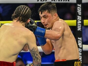 Boxeador mexicano venció al nieto de Muhammad Ali