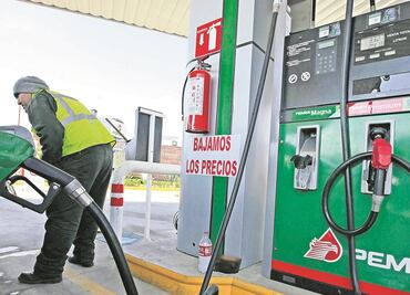 Cae consumo de gasolina Premium y sube el de Magna