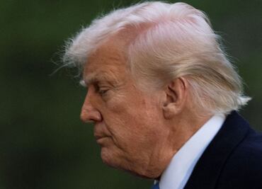 Trump va por recortes de gastos superiores de hasta un billón de dólares; asegura que "presionará muy duro" para conseguirlo