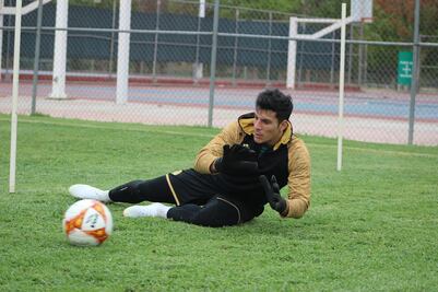 Portero de Dorados vive un sueño con Maradona