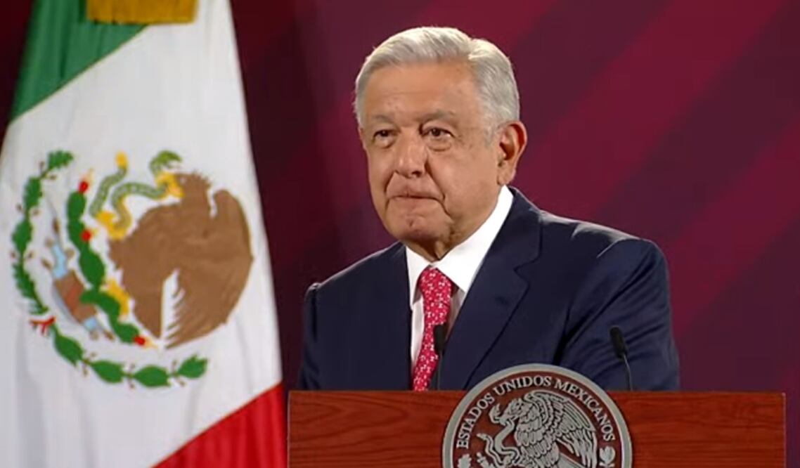 El presidente Andrés Manuel López Obrador informó que esta semana y la próxima continuarán las conferencias vespertinas en Palacio Nacional para defender el contenido de los nuevos libros de texto gratuitos. Foto: especial