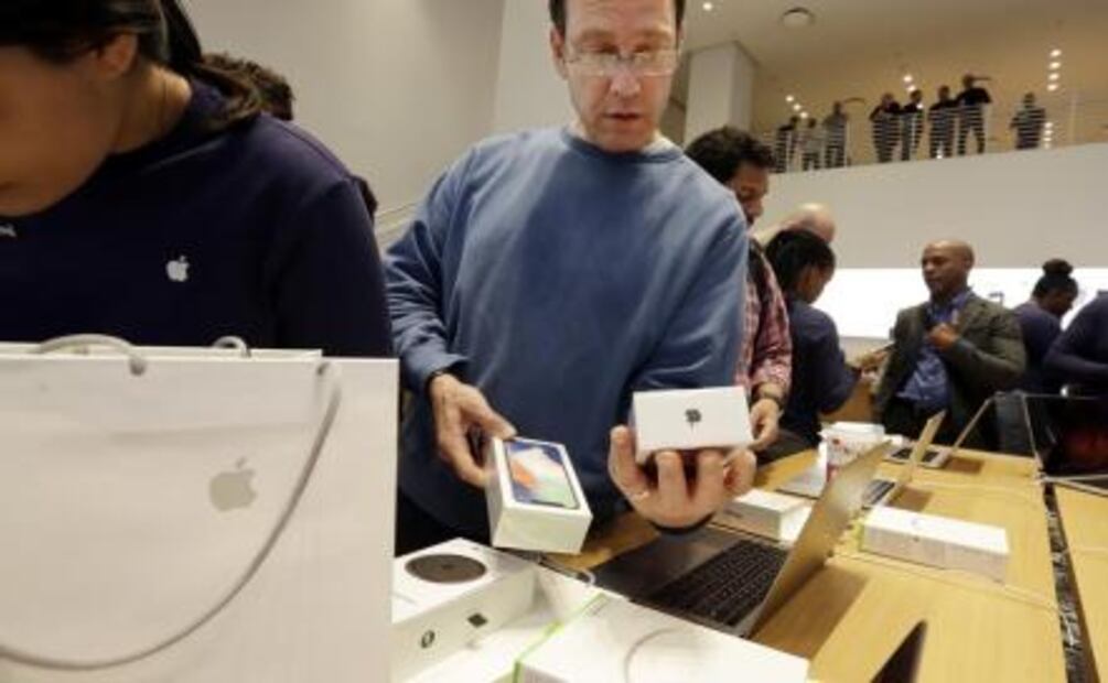 Hacen largas filas en todo el mundo para conseguir un iPhone X