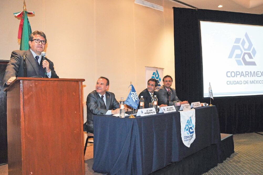 Ayer se reunieron José Luis Beato, presidente de la Coparmex, y Ricardo Monreal, delegado de Cuauhtémoc, para analizar el tema de clausura de negocios (ESPECIAL)