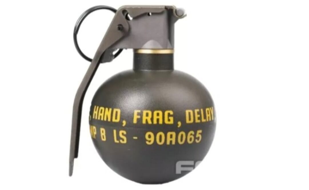 Una granada de ornato, Airsoft Gotcha M67, que puede conseguirse en sitios de venta online. Foto: tomada de Mercado Libre