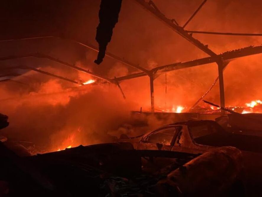 Revelan nuevas fotos del incendio provocado que destruyó 80 superautos