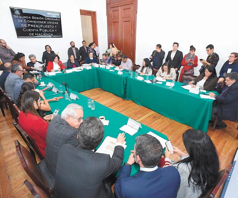 En comisiones unidas de Presupuesto y Cuenta Pública y Hacienda dieron luz verde a los impuestos a las bebidas alcohólicas, casinos e incrementos en contribuciones por hospedaje tradicional y por aplicaciones. Foto/ESPECIAL