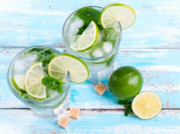 Cocteles refrescantes para disfrutar el verano