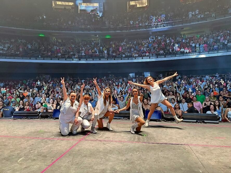 Las cantantes festejaron el show 100 de su Inesperado tour. Foto: de X