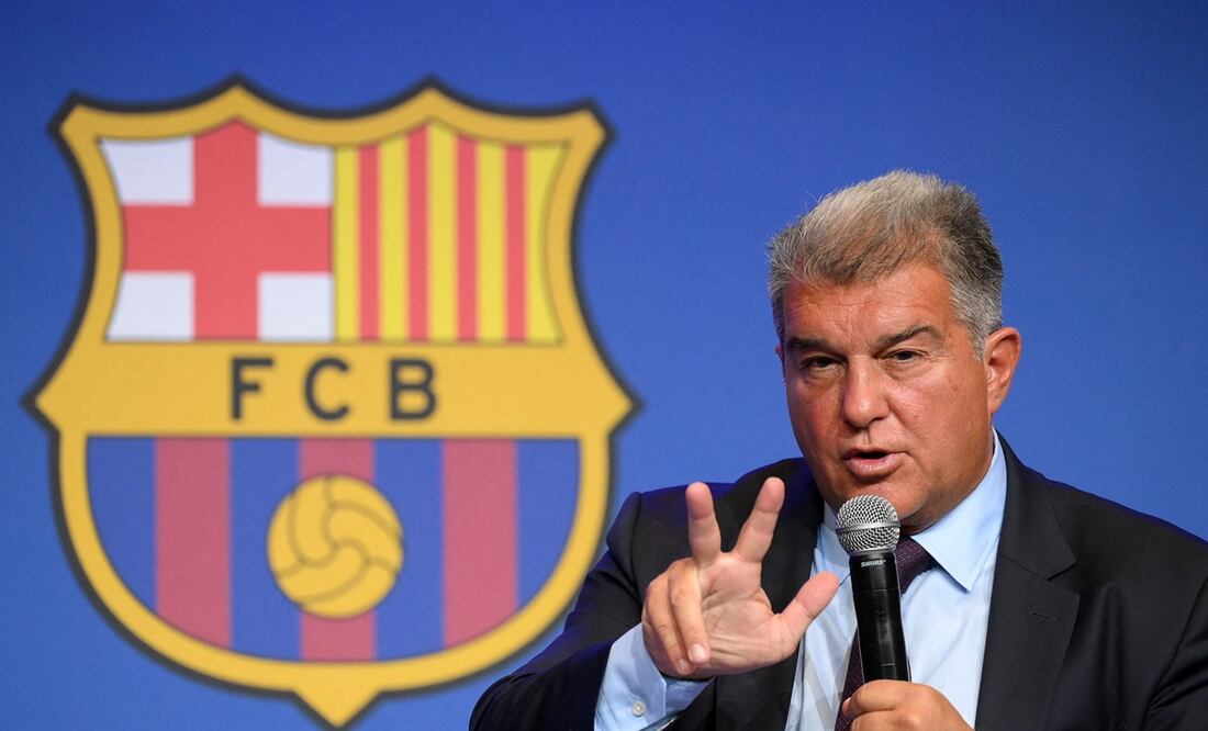 Joan Laporta hablando en conferencia de prensa sobre el Caso Negreira / Foto: AFP