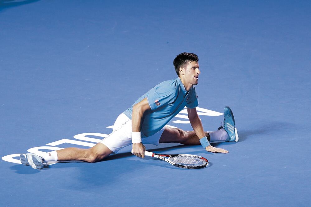 Novak Djokovic no pudo contrarrestar la agresividad de su rival australiano (JOSÉ MÉNDEZ. EFE)