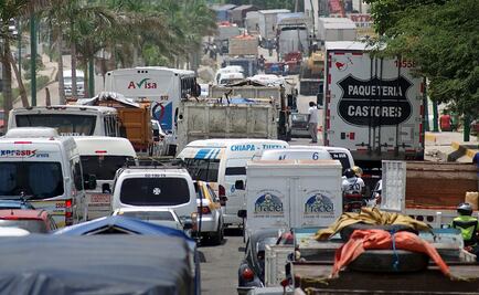 Continúan bloqueos carreteros en Oaxaca y Chiapas