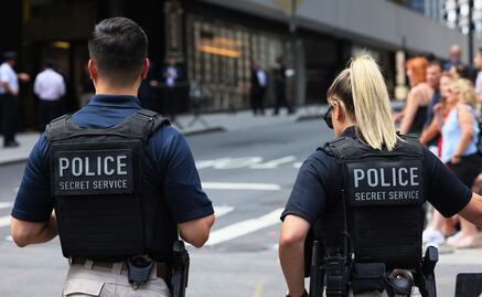 Trump afirma que desclasificó todos los documentos en Mar-a-Lago, ¿eso importa?