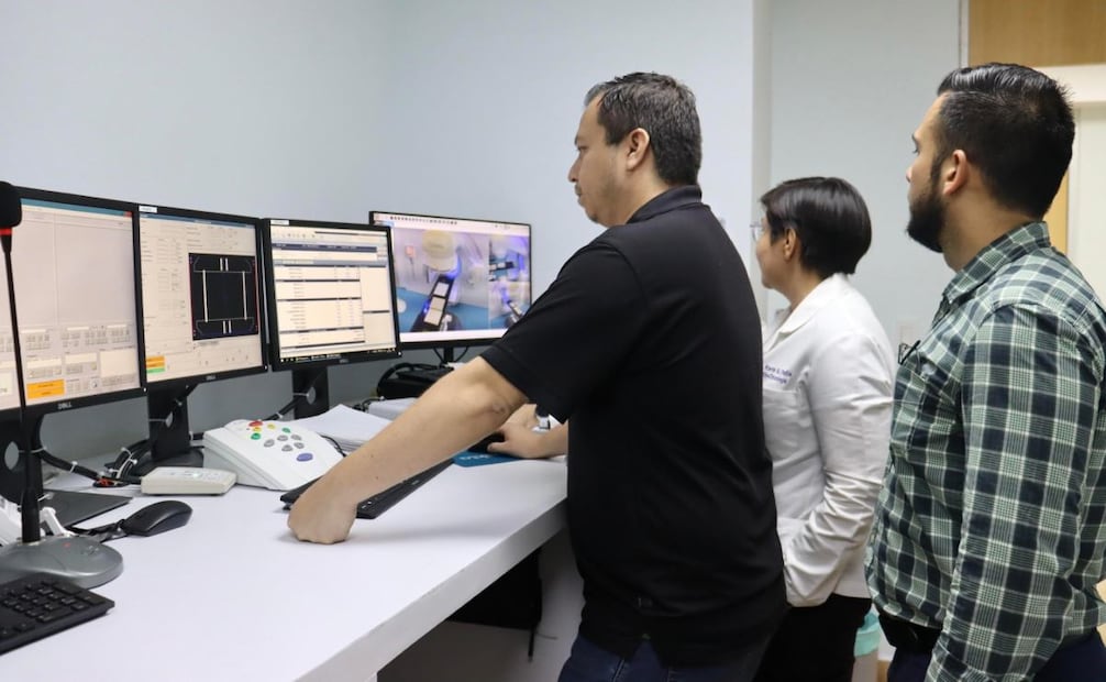 La especialista explicó que con este procedimiento innovador se proyecta que el tumor no crezca (29/10/2025). Foto: Especial