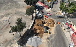 Continúan con reparación de socavón en colonia Pedral de Santa Úrsula, Coyoacán; reemplazan tubería