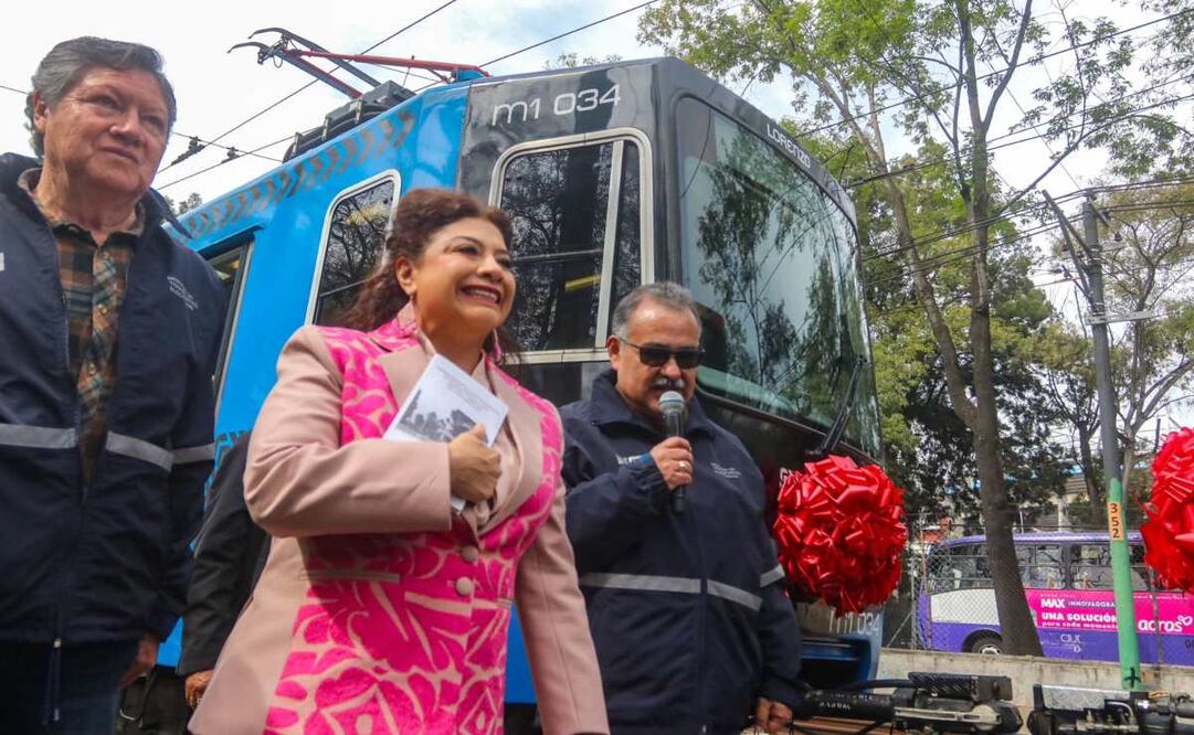 La jefa de gobierno Clara Brugada entrega 3 trenes nuevos a la línea del tren ligero que corre de Xochimilco a Tasqueña, 24 de diciembre de 2024. Fotos: Axel Sánchez/ EL UNIVERSAL
