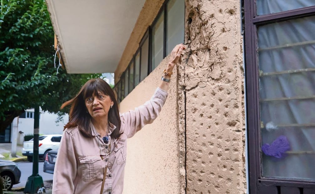 Habitantes de Patricio Sanz 529, colonia Del Valle, dicen que cada día hay mayor deterioro en el edificio. Foto: Karla Guerrero