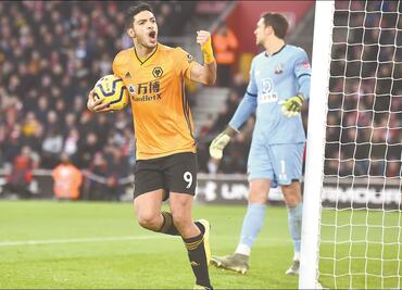 Reaparecen Raúl Jiménez y los Wolves en la Premier League