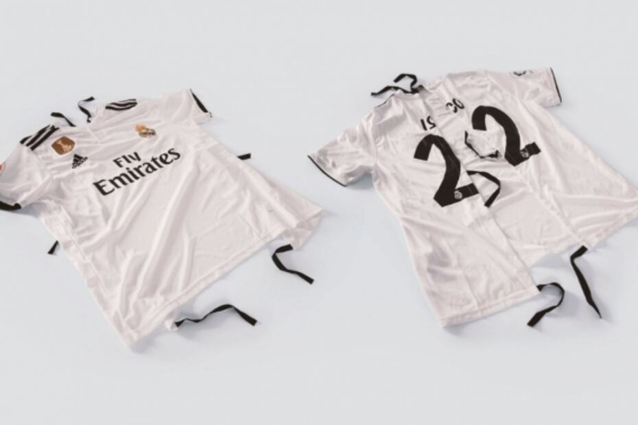 Convierten playeras en batas para niños en hospitales