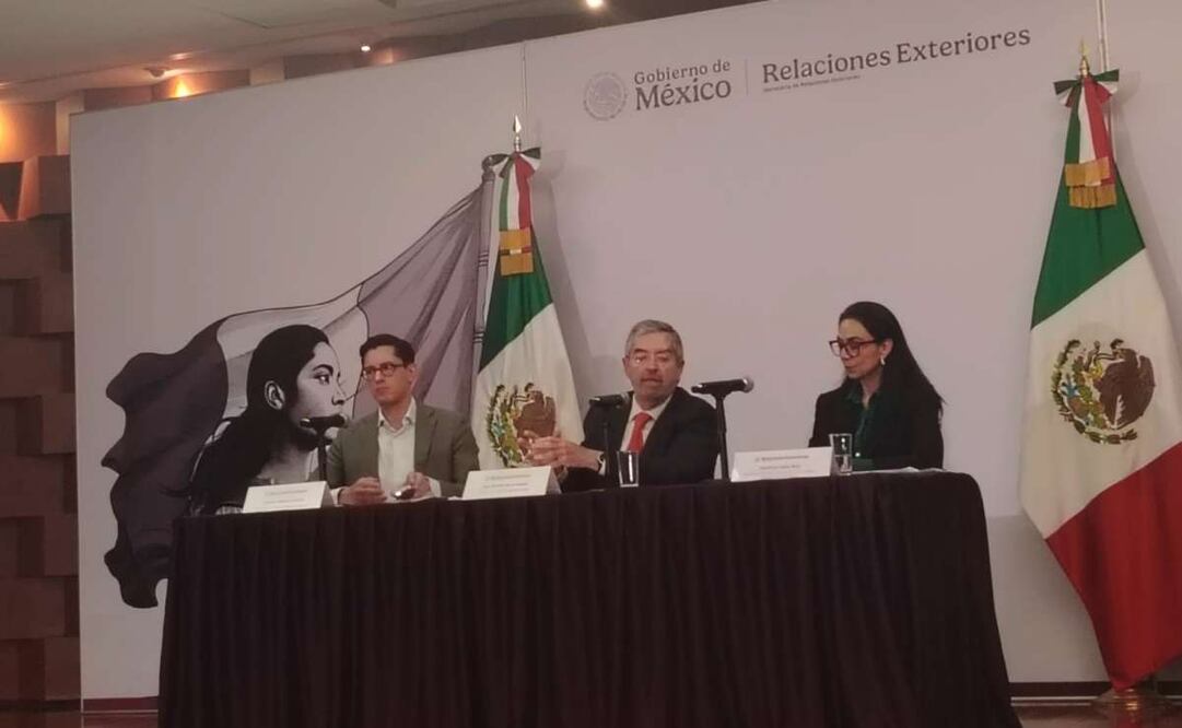 Conferencia de prensa en la Cancillería con el canciller Juan Ramón de la Fuente. Foto: Especial