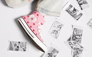 Converse celebra el amor con la colección Chucks Enamorados