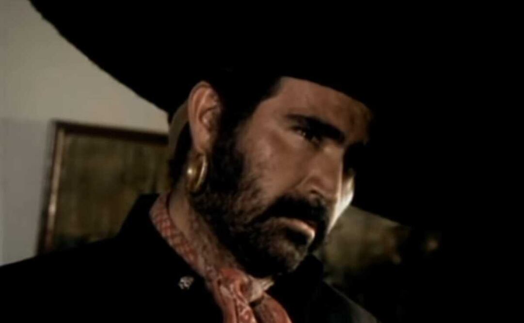 Vicente Fernández, como "El Arracadas". Foto: Especial