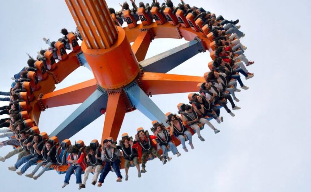 Al comprar tu Gold Pass en la Flash Sale 2027 puedes obtener descuentos en alimentos y bebidas. Foto: Facebook Six Flags México
