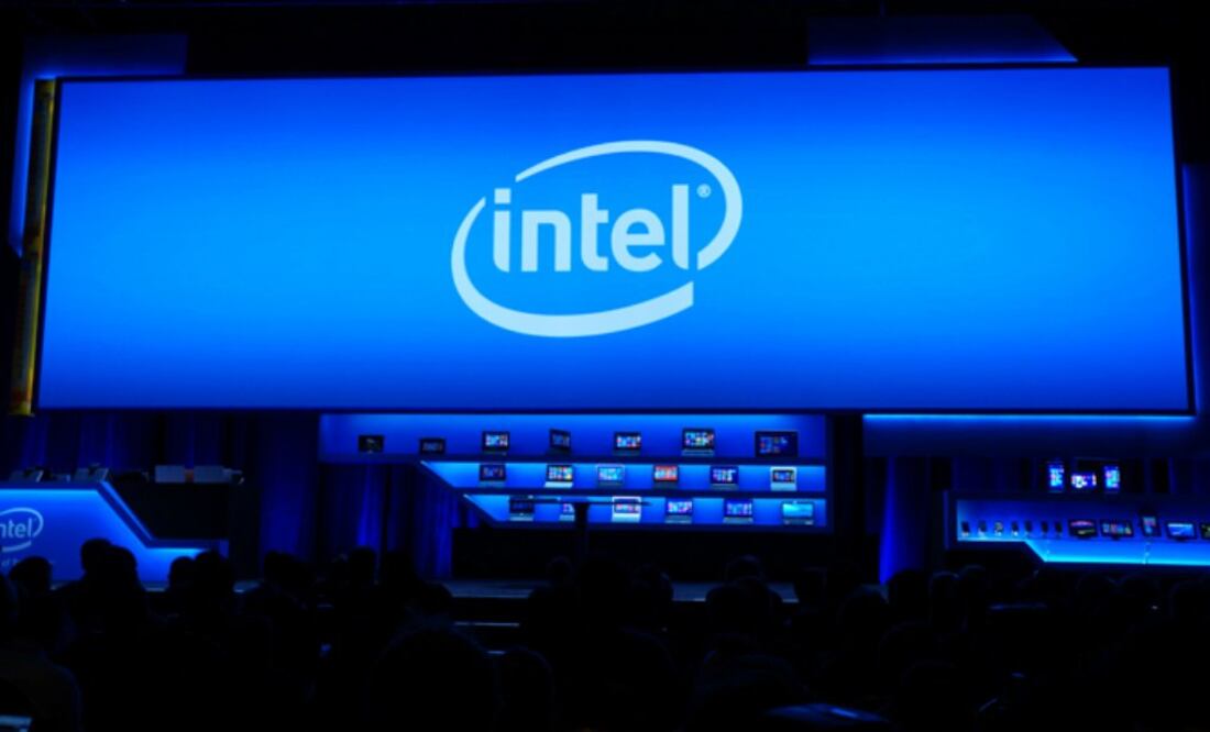 También se presentó la tecnología Real Sense, que dota a las máquinas de sentidos humanos, como el oído y la vista en tres dimensiones