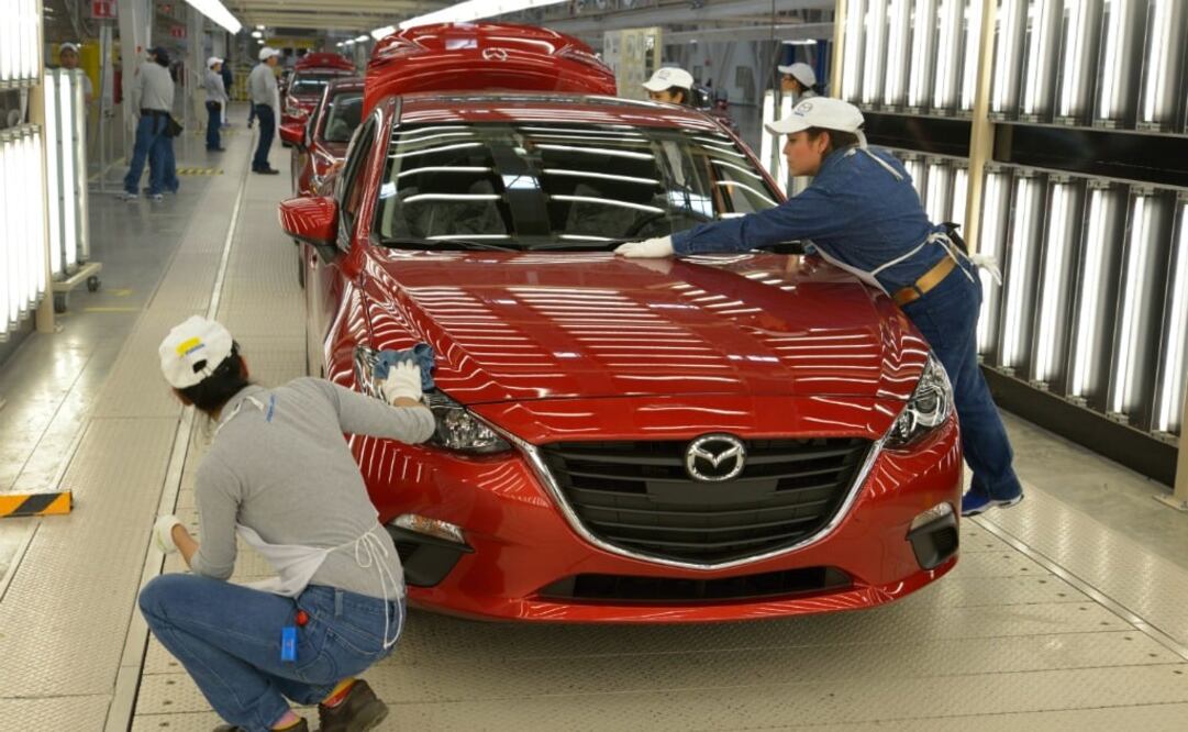 Un paseo por Salamanca para conocer el Mazda 3