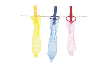 Autoridades de salud de EU piden no reutilizar condones; redes responden con humor