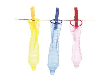 Autoridades de salud de EU piden no reutilizar condones; redes responden con humor