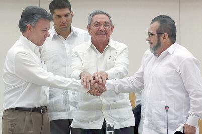 Santos y las FARC firmarán la paz en marzo de 2016
