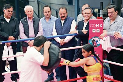 Buscan mejorar salud de capitalinos con box 