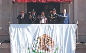 Encabeza Delfina Gómez desfile militar en el Estado de México