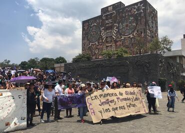 Protestan en CU por crimen de Aideé Mendoza en el CCH Oriente