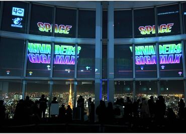 Space Invaders irrumpe en rascacielos de Tokio