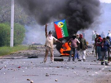 Declaran estado de emergencia en Nueva Caledonia, Francia, tras disturbios que dejaron 3 muertos