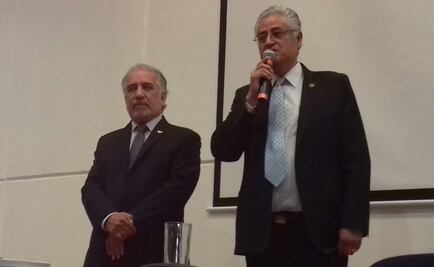 Renuncia rector de la UAEM y reitera aspiración política 