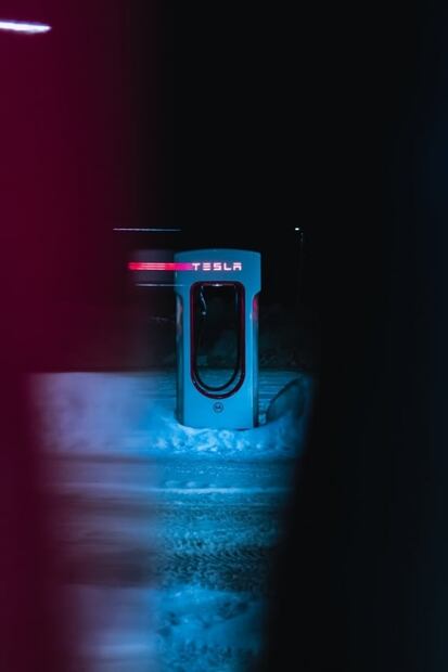 La historia de Tesla Motors, la empresa que llevó a Elon Musk a ser el hombre más rico del mundo